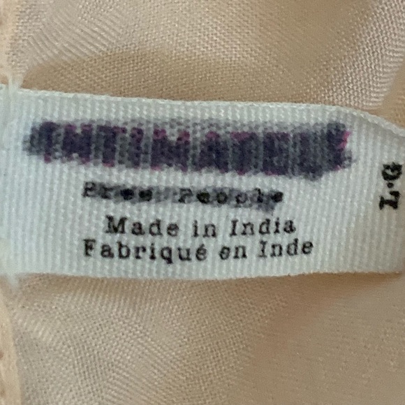 High-Low Cream/Peach Dress by “INTIMATES” - Picture 5 of 6